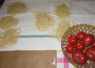 pasta_n_tomatoes.JPG.jpg