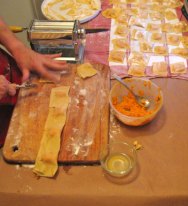 ravioli_making2.jpg
