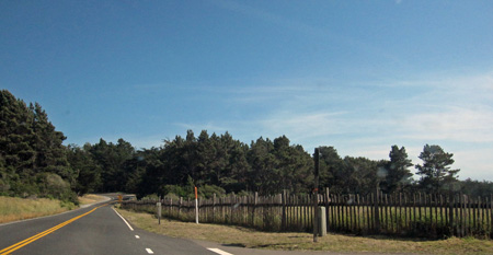 sr9_fence the famous sea ranch fence stretching over 10 miles along Route 1