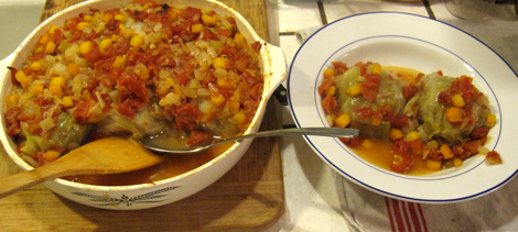plate the cabbage rolls and sauce