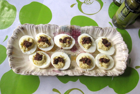 deviled eggs with cavier